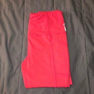 Fabletics Hot pink Capri length leggings!